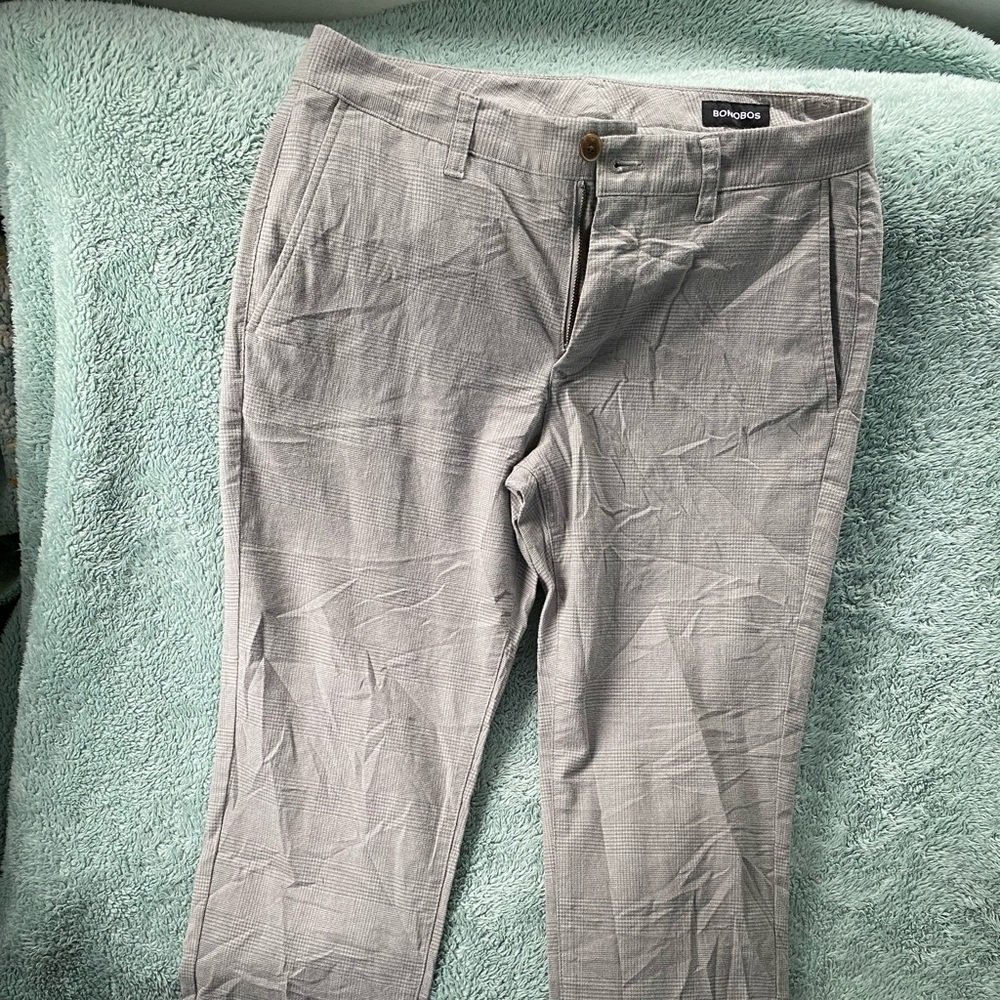 Men’s trousers by Bonobos